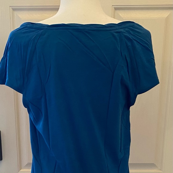 Blue Loft twist neck tee, cap sleeves - Picture 4 of 6